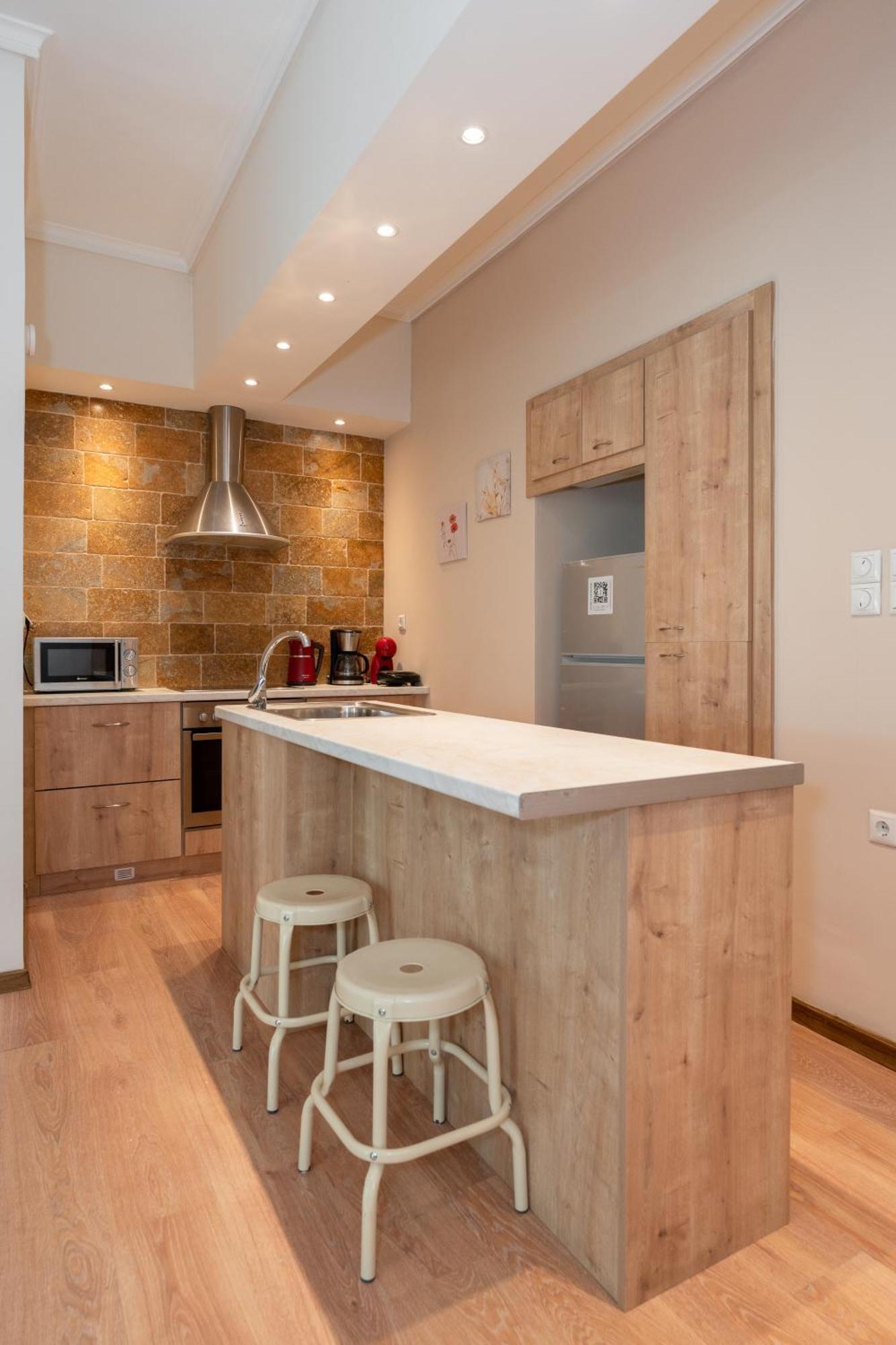 Contemporary Apartment Made Of Wood And Stone. Ateny Zewnętrze zdjęcie